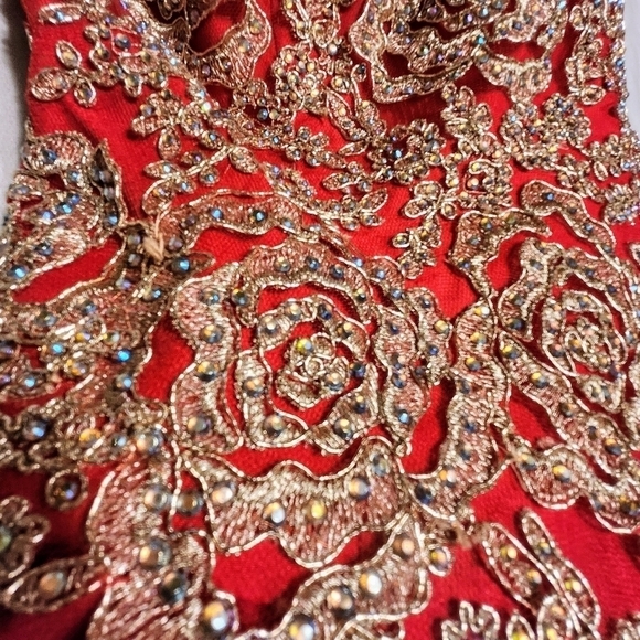 Layla K Quinceanera Ball Gown Dress Red Gold Beaded Size 6 - Picture 9 of 13